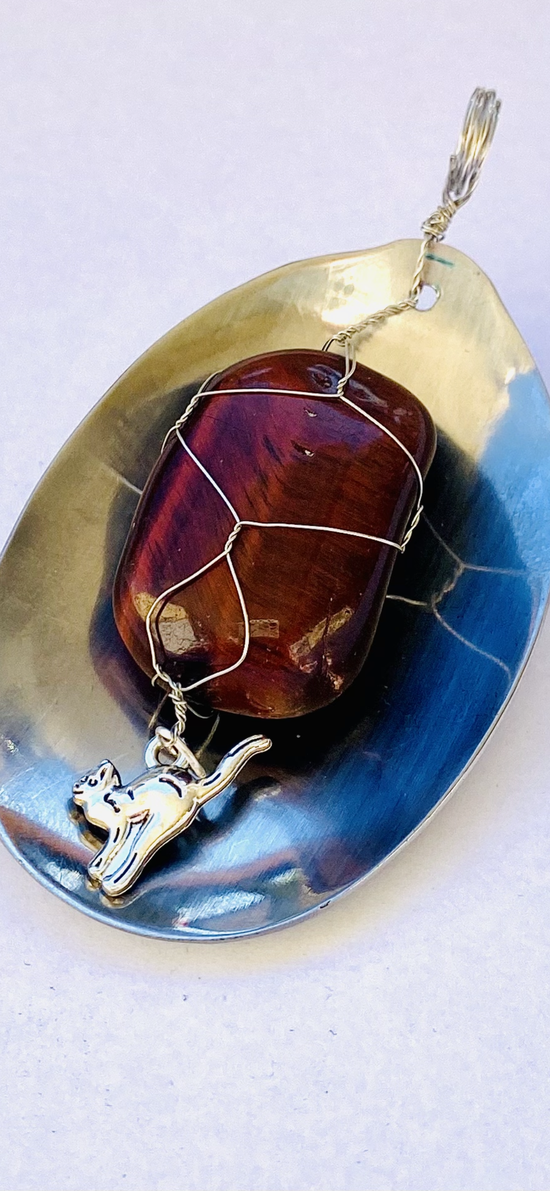 Kettenanhänger „Schutz“ Anhänger Rotes Tigerauge Edelstahl Besteckschmuck