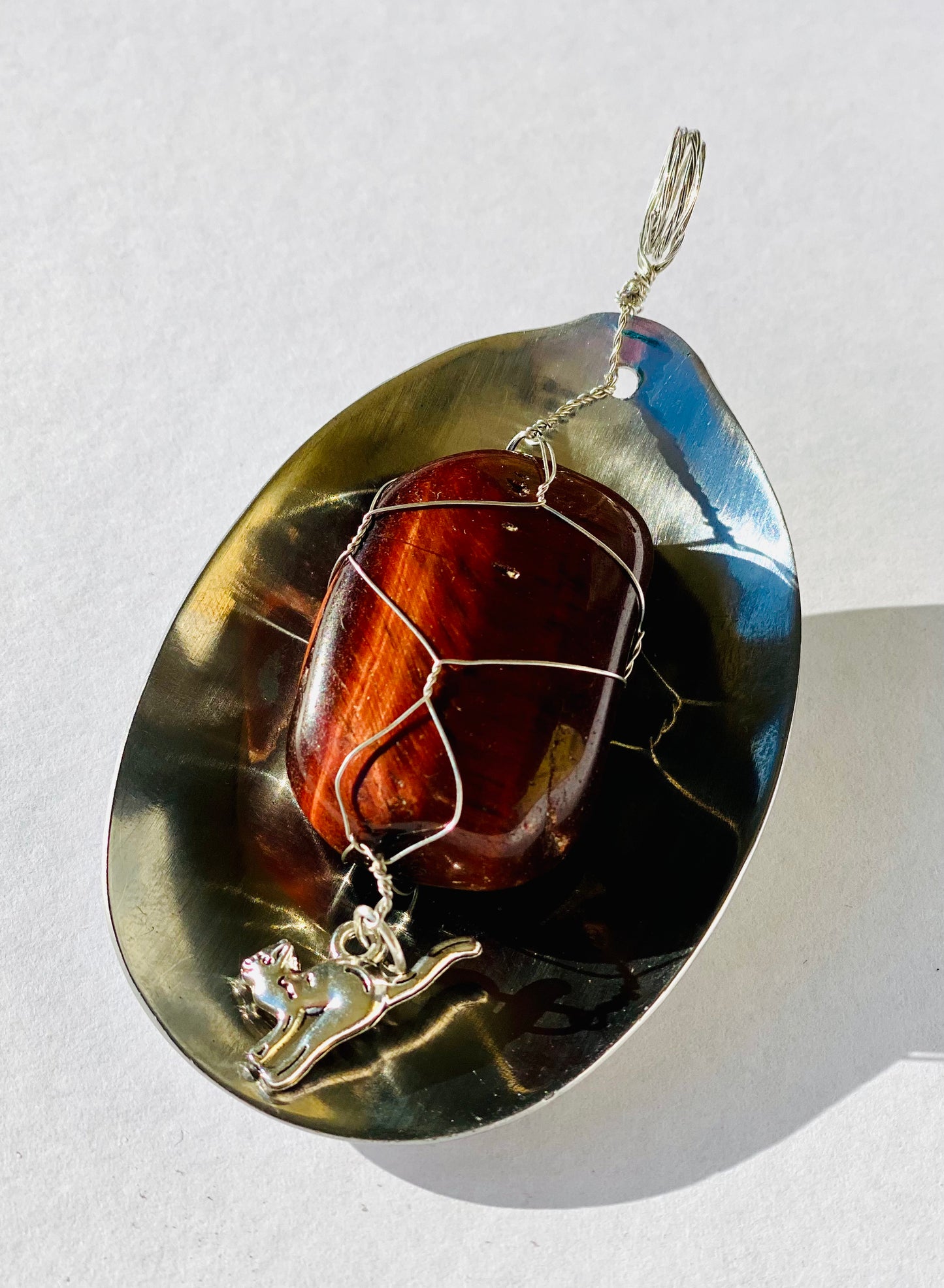 Kettenanhänger „Schutz“ Anhänger Rotes Tigerauge Edelstahl Besteckschmuck