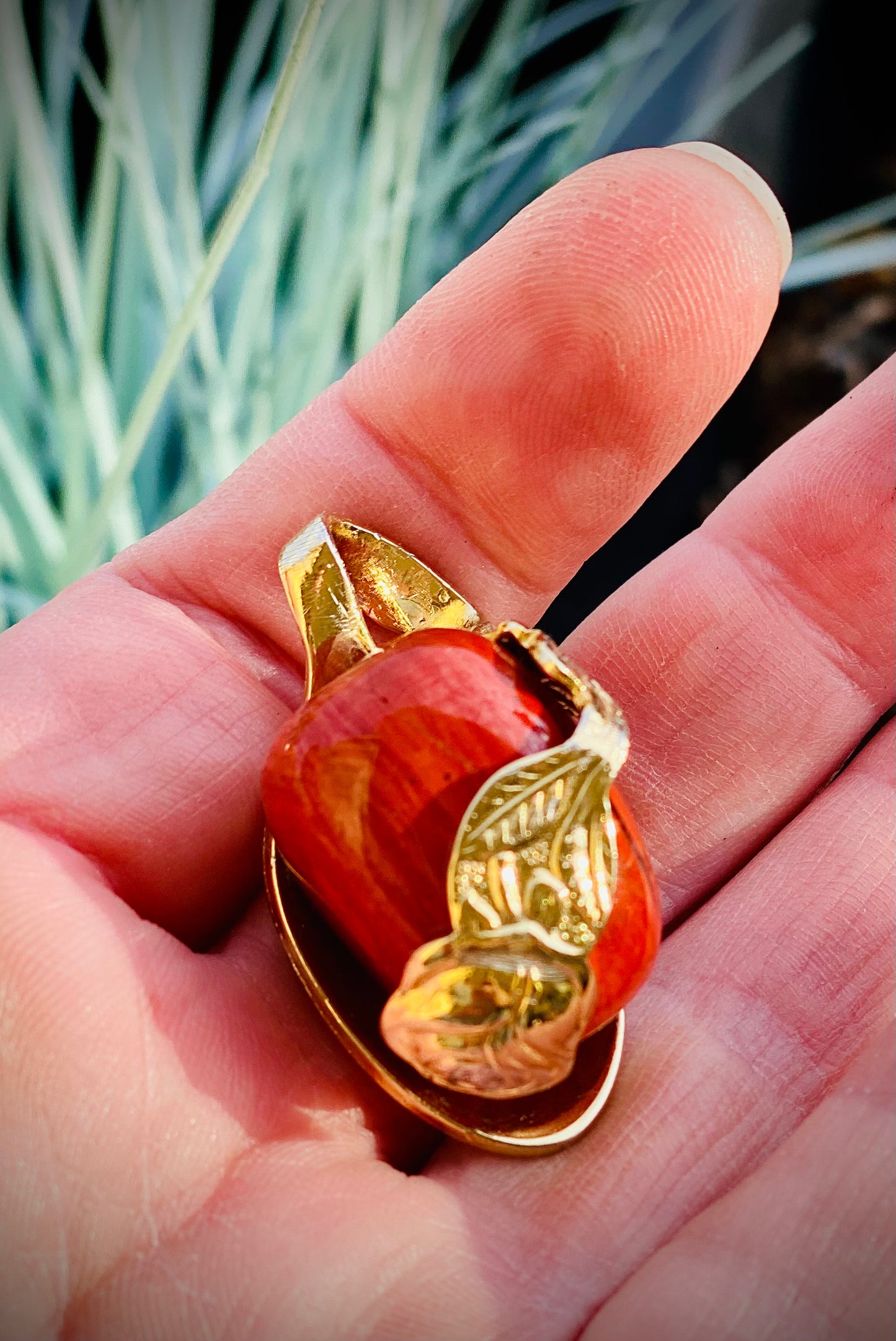 Kettenanhänger „Harmonie“ roter Jaspis Jasper vergoldet Besteckschmuck