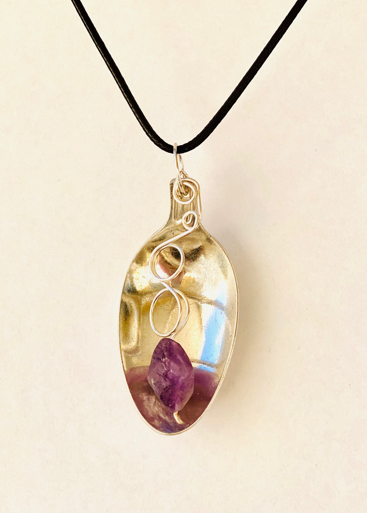 Kettenanhänger „Eingebung “ Anhänger Amethyst Silber Besteckschmuck