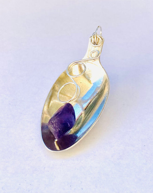 Kettenanhänger „Eingebung “ Anhänger  Amethyst Silber Besteckschmuck
