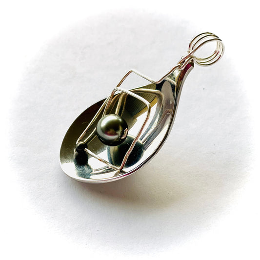 Kettenanhänger „Kraft“ Anhänger  Süßwasserperle Edelstahl Besteckschmuck